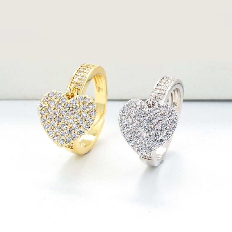 Sparkling Heart Ring